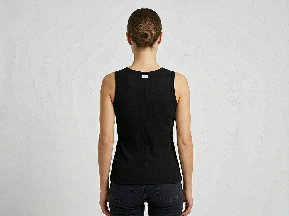 Women’s Black Sleeveless Tank Top